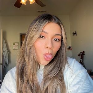 Meet your Posher, Joscelin